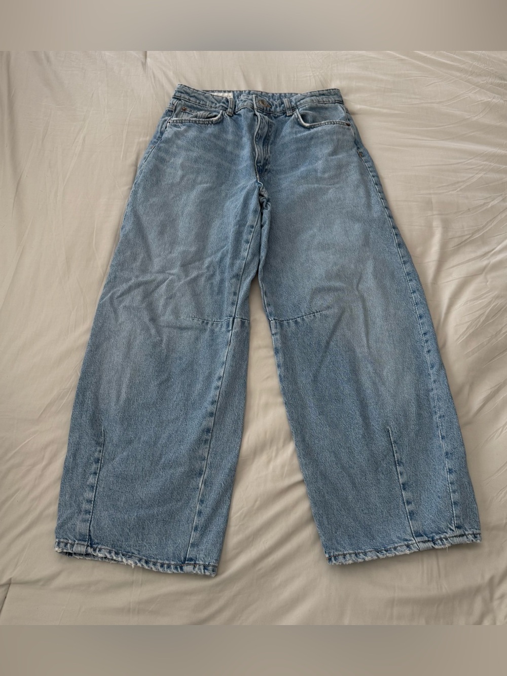 Zara Light Blue Wide-Leg Barrel Denim Jeans size 6 fit oversized